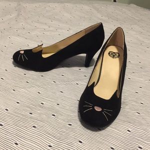 Black kitten heels with kitties